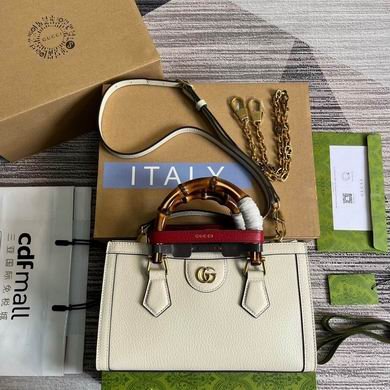 GUC Shoulder bag 27x15.5x11cm