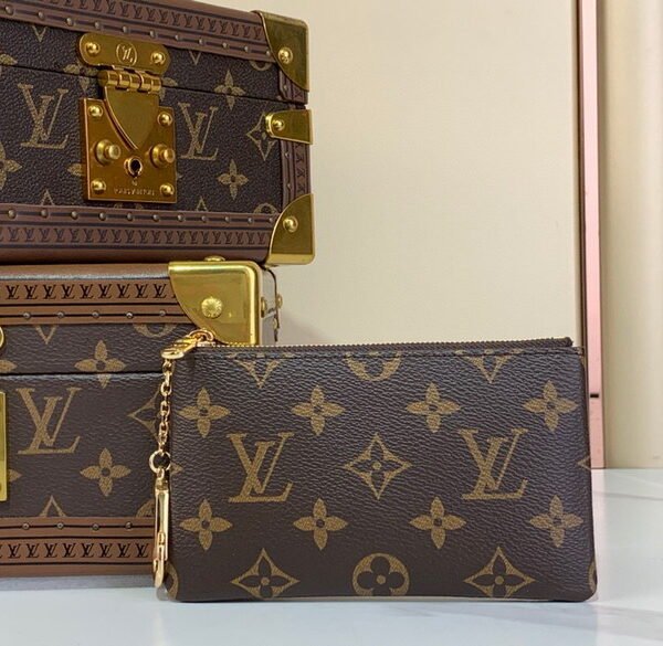 L X V CARD HOLDER
