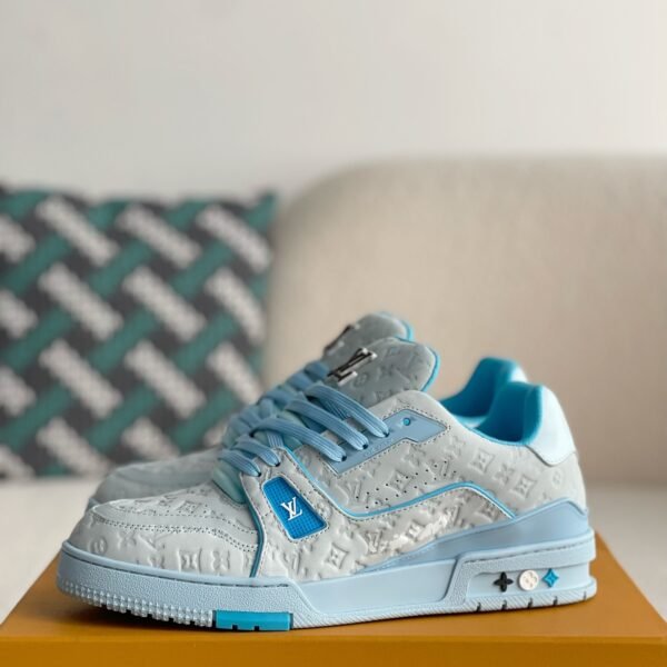 L X V SNEAKERS