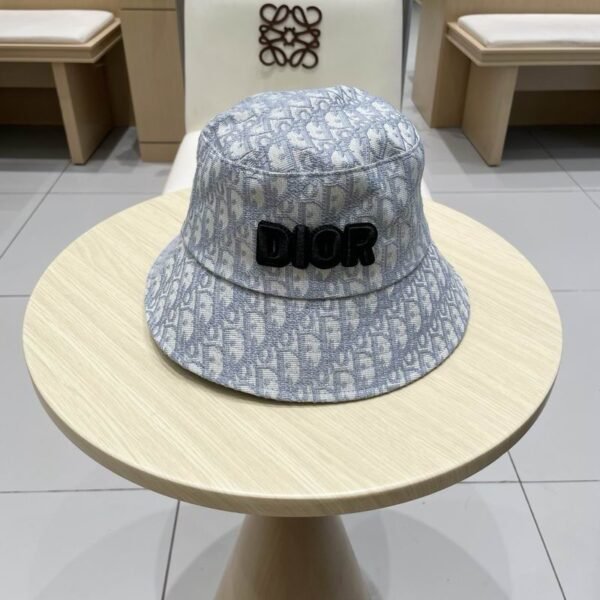 DR hat