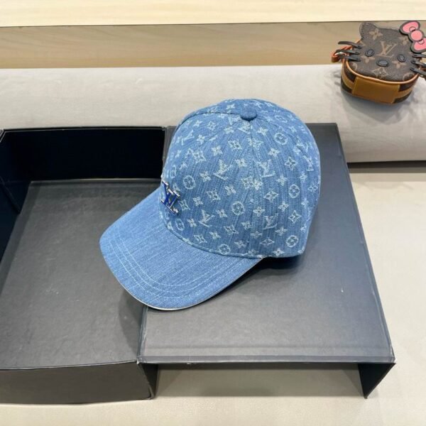 L X V Cap（Multiple colors）