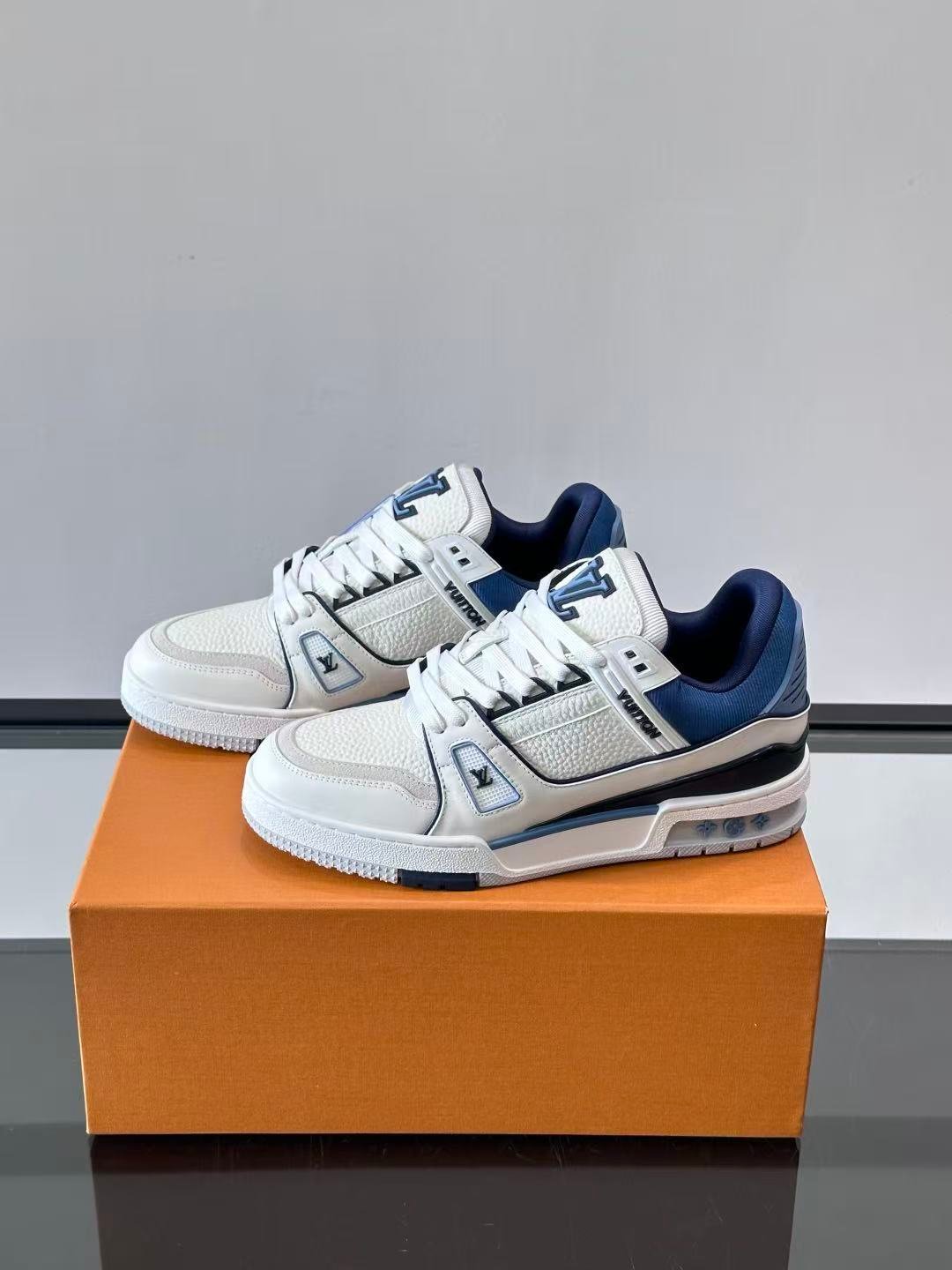 L X V TRAINER SNEAKERS