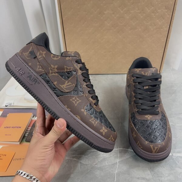 L X V X NK AIR FORCE 1 Sneaker