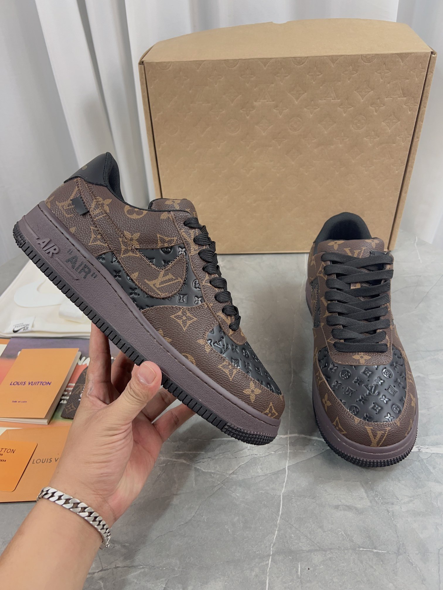 L X V X NK AIR FORCE 1 Sneaker