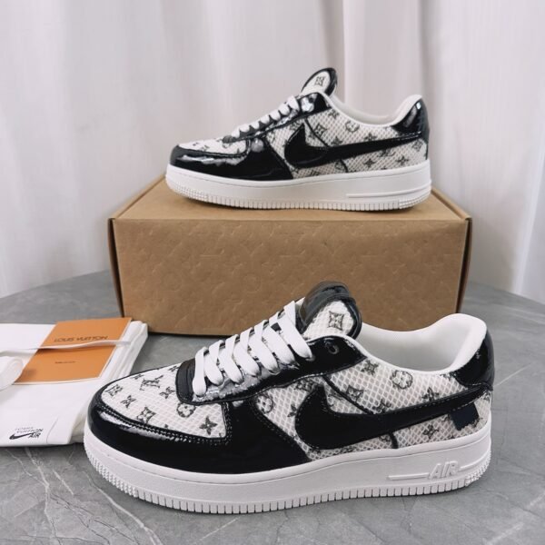 NK x L X V Trainers Sneakers