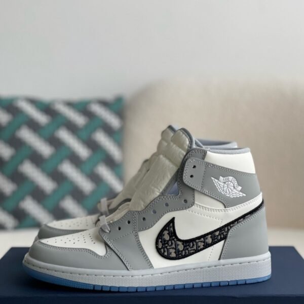 DR X NK JRD 1 Sneaker