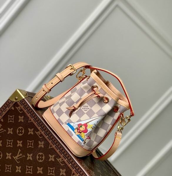 L X V Bucket Bags