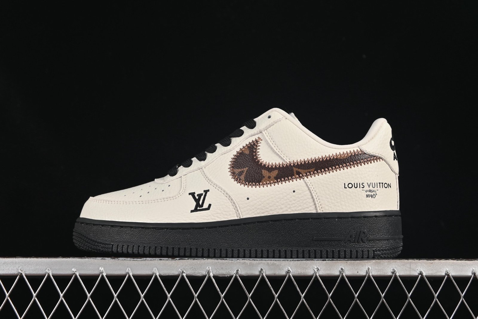L X V X NK AIR FORCE 1 Sneaker