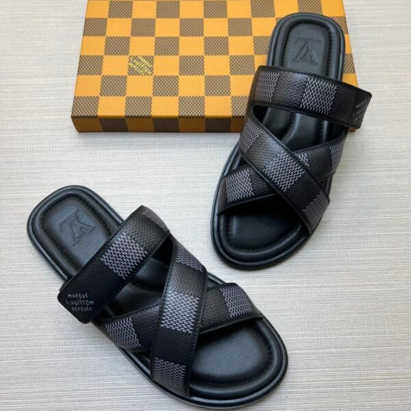 L X V  OASIS SLIPPERS