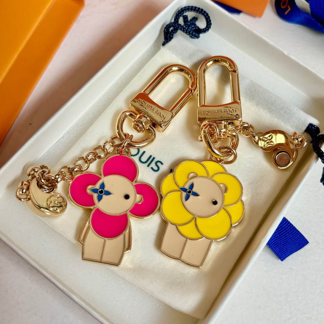 L X V Key Ring