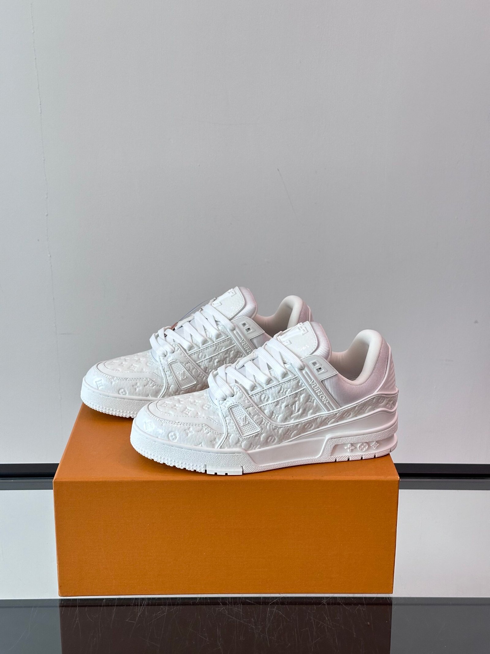 L X V TRAINERSneakers