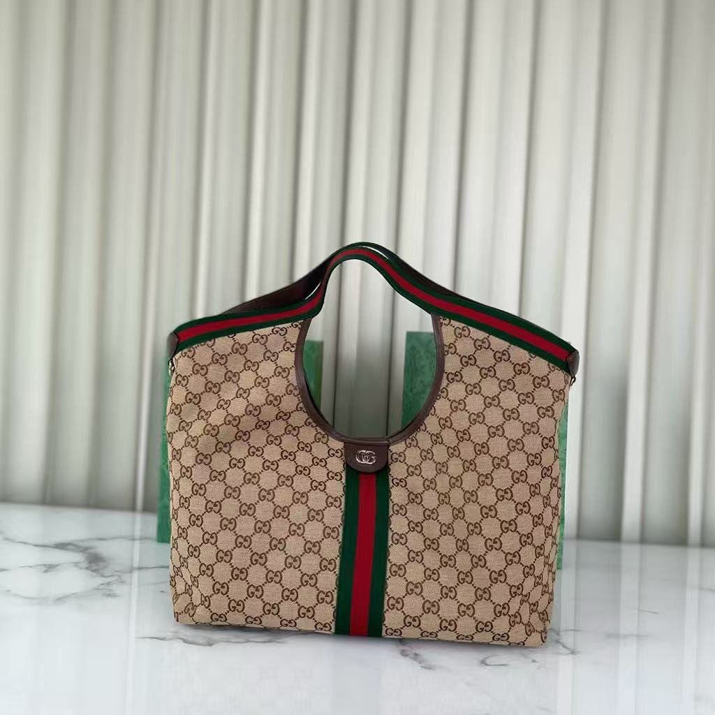 GUC tote bag