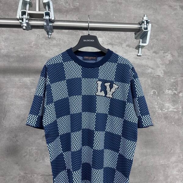 L X V Logo lettering T-shirt