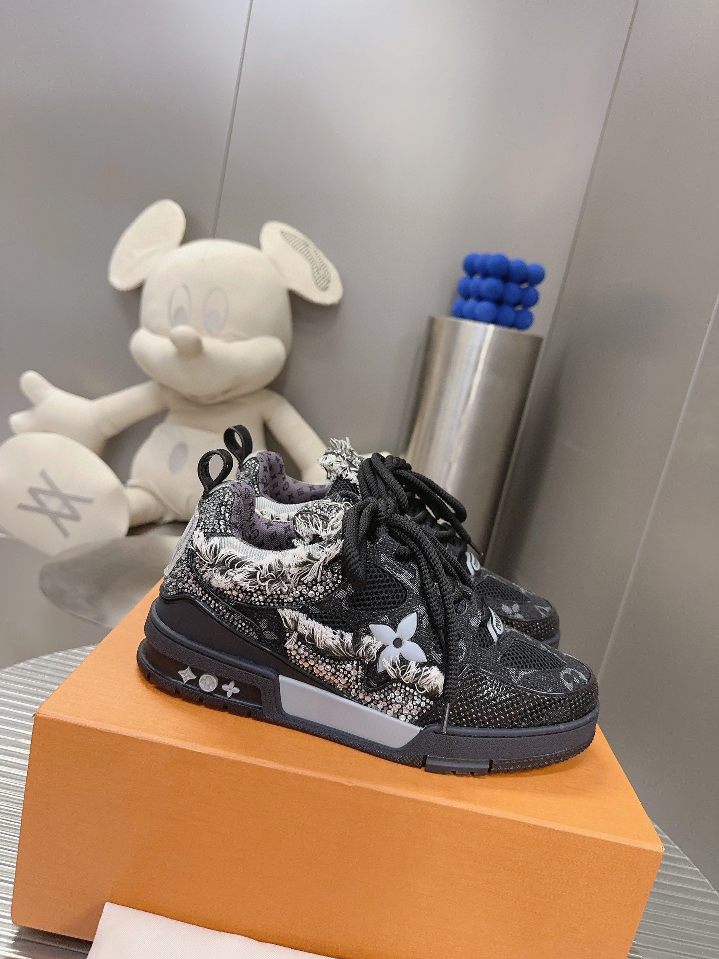 L X V RUNNER TATIC sneakers
