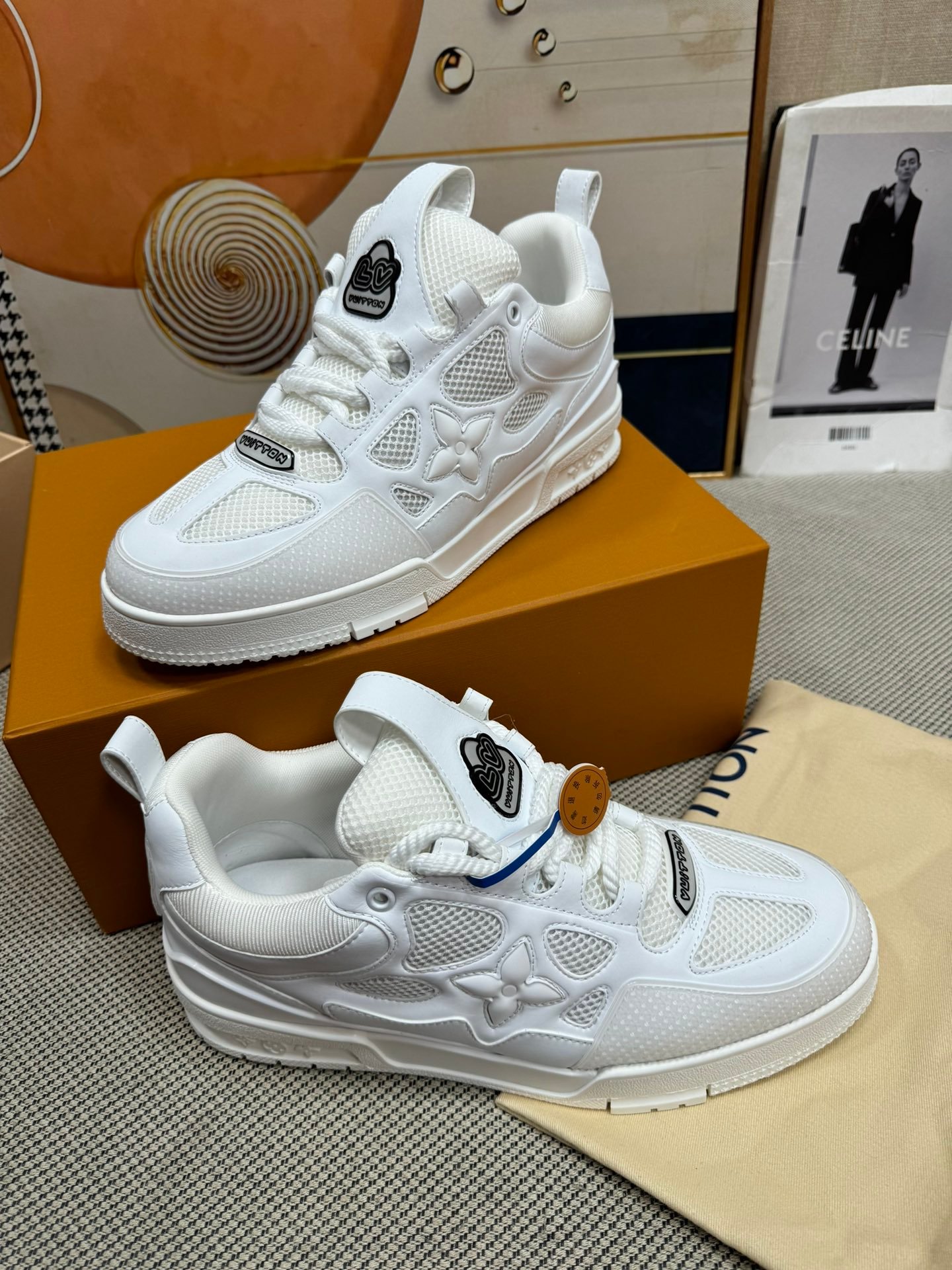 L X V TRAINER Sneakers