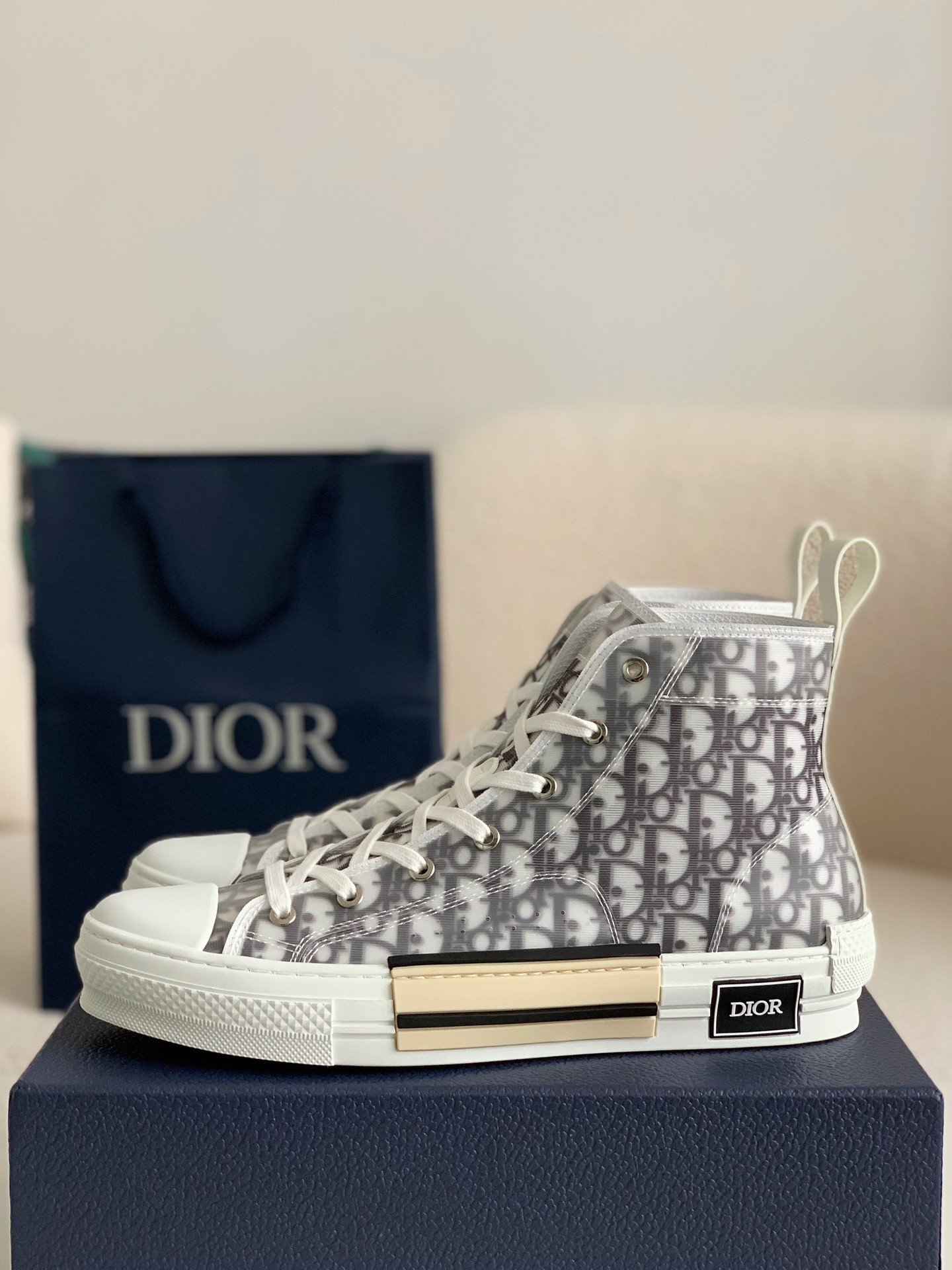 DR B23 Sneaker