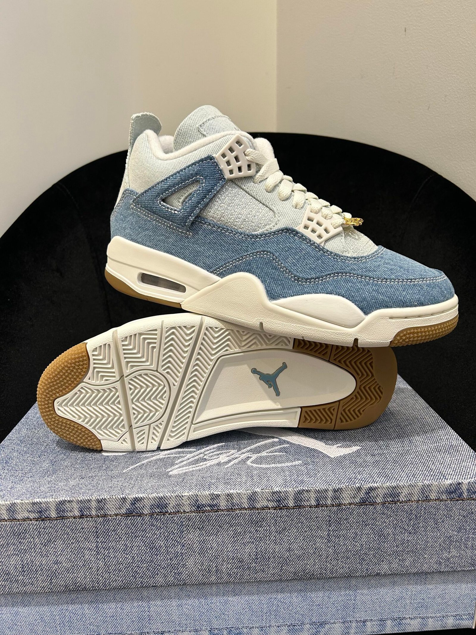 AJ 4 Denim “Worn Blue”2025