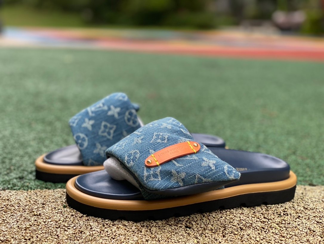 L X V SLIPPERS