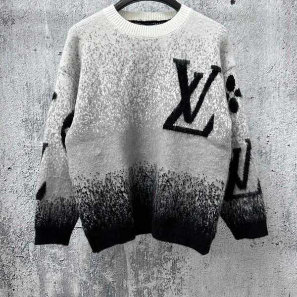L X V  Sweater 2025