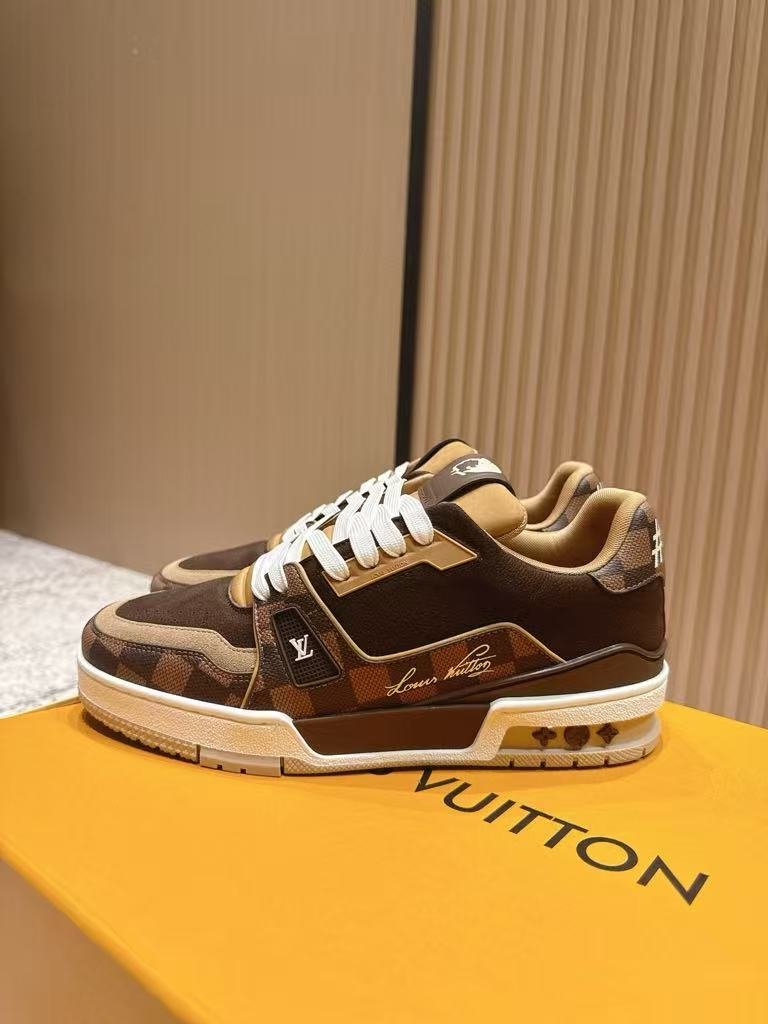 L X V TRAINER Sneakers