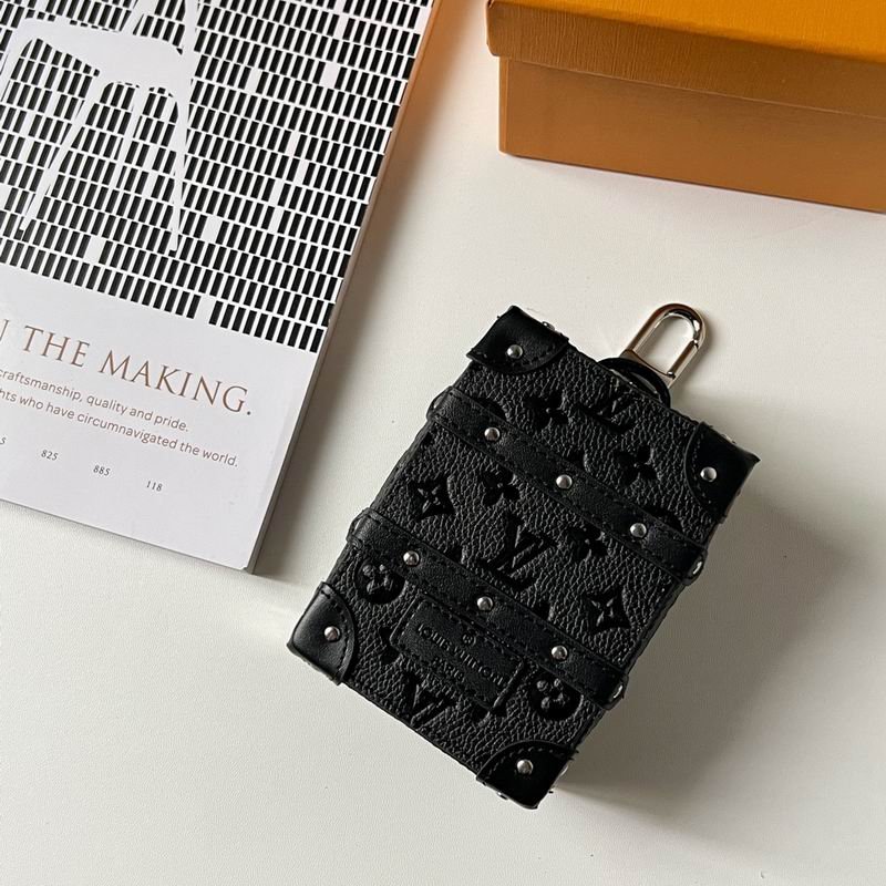 L X V Key Ring（Multiple colors）