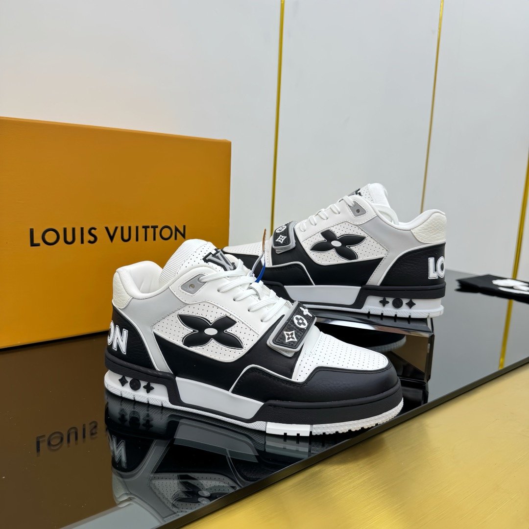 L X V SNEAKERS