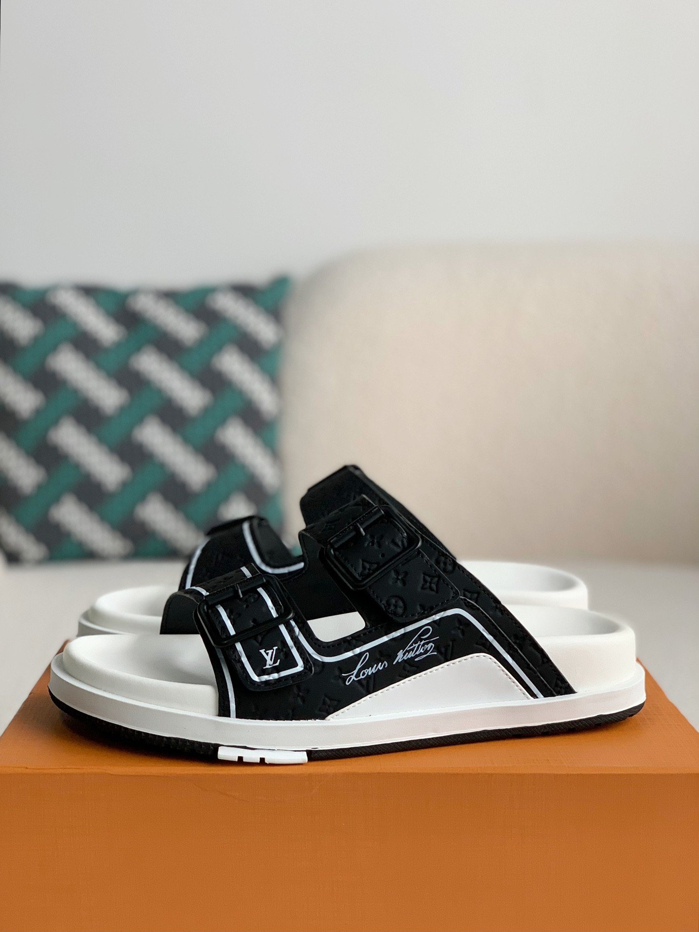 L X V MAN SLIPPERS