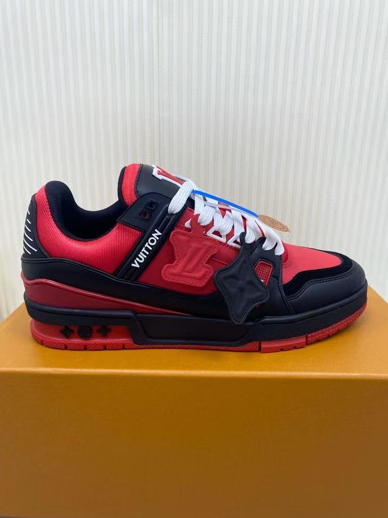 L X V TRAINER Sneakers