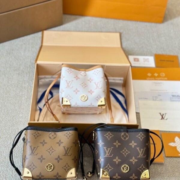 L X V Bucket Bags 11.5x11.5x11.5cm（Multiple colors）