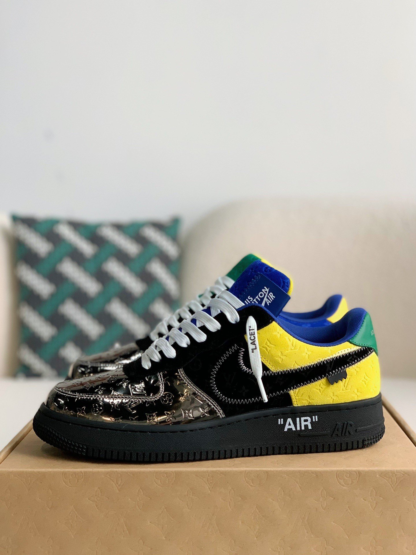 L X V X NK AIR FORCE 1 Sneaker