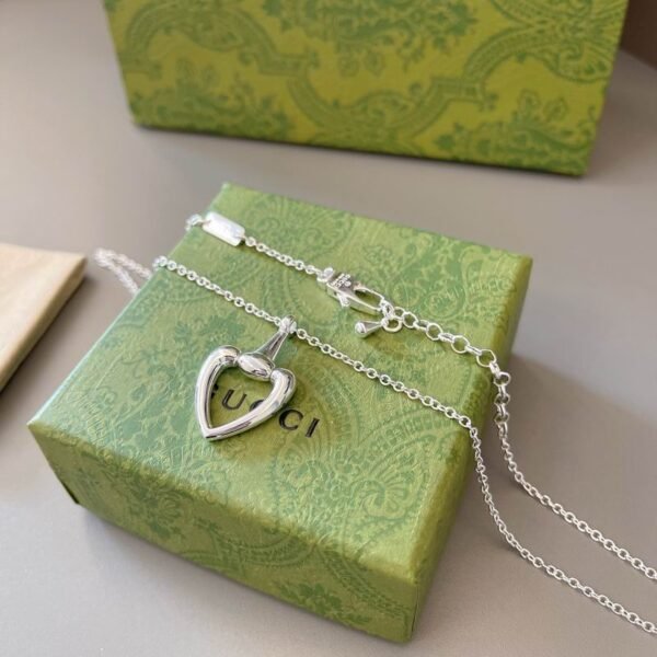 GUC necklace（Multiple colors）