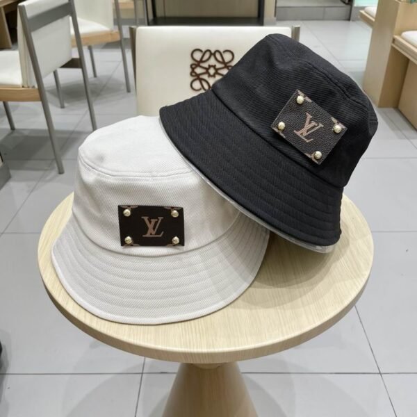 L X V hat（Multiple colors）