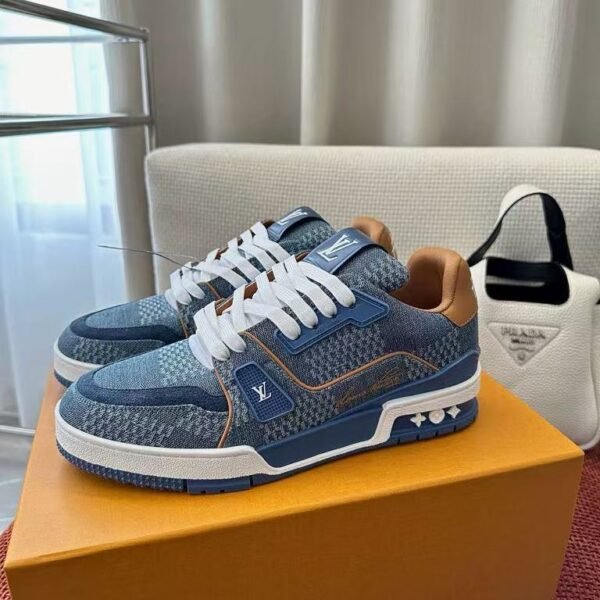 L X V TRAINER
