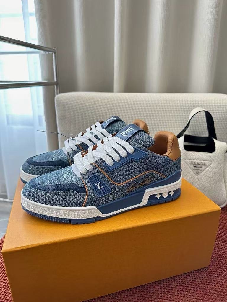 L X V TRAINER