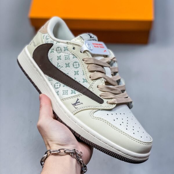 L X V X AIR  JRD 1 LOW Sneaker