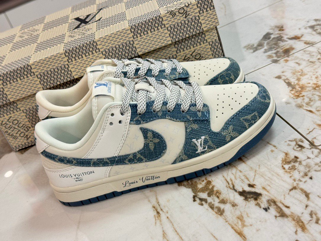 L X V X NK DUNK  Sneaker
